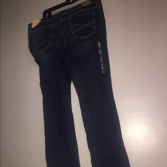 Jeans - Picture 2 of 3